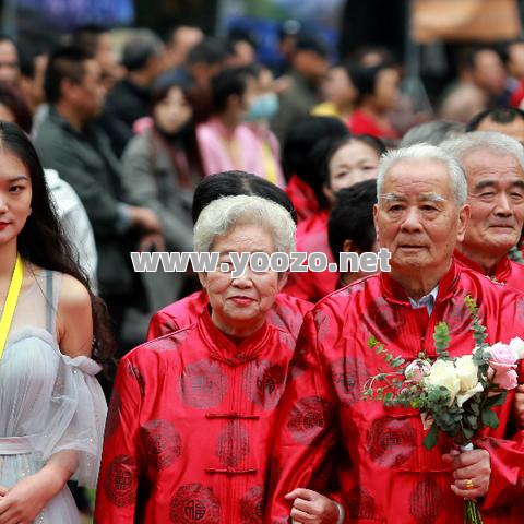 新手入门盛大传奇永恒，该选择哪个服？